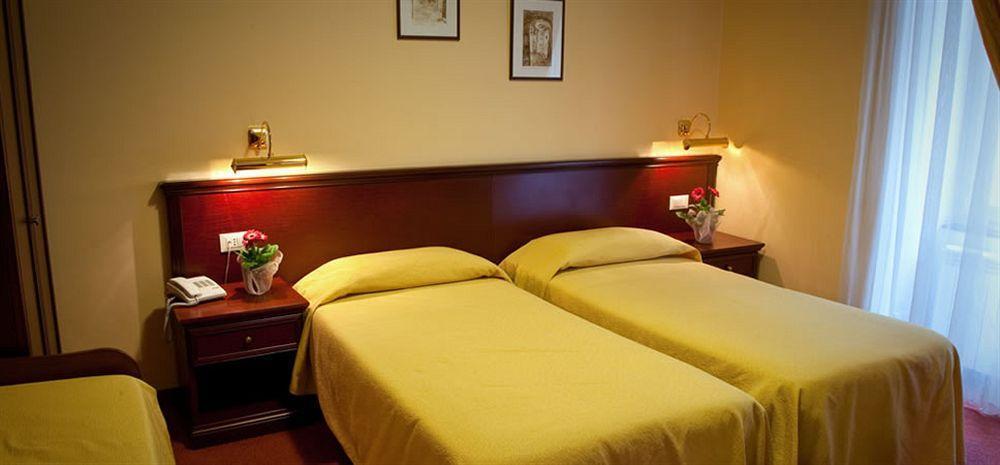 Hotel Boccascena Genoa Luaran gambar