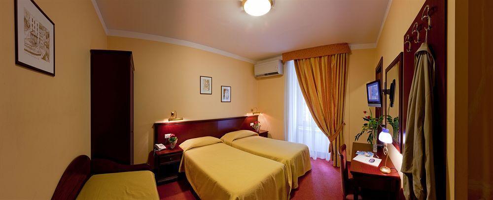 Hotel Boccascena Genoa Luaran gambar