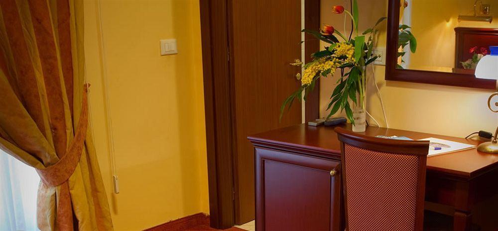 Hotel Boccascena Genoa Luaran gambar