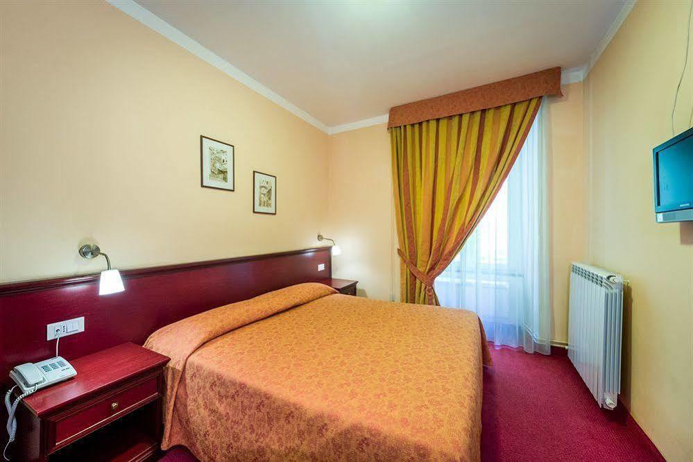 Hotel Boccascena Genoa Luaran gambar