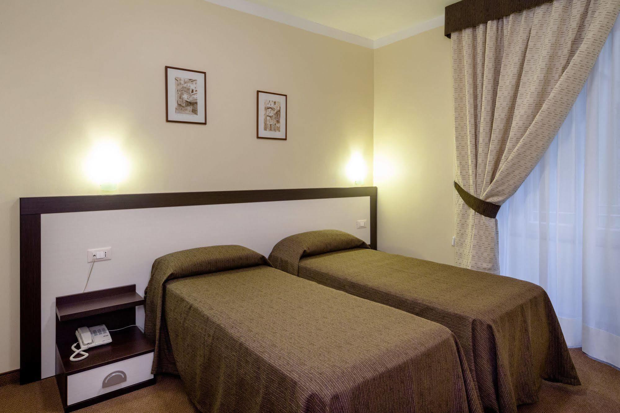 Hotel Boccascena Genoa Luaran gambar